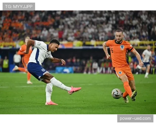 沃特金斯与凯恩的英格兰首发之争：战术适配性与终结效率如何决定人选