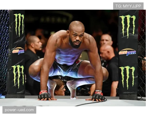 乔恩·琼斯训练完直接去提了辆布加迪，这自律和花钱速度真不是一般人能扛住的