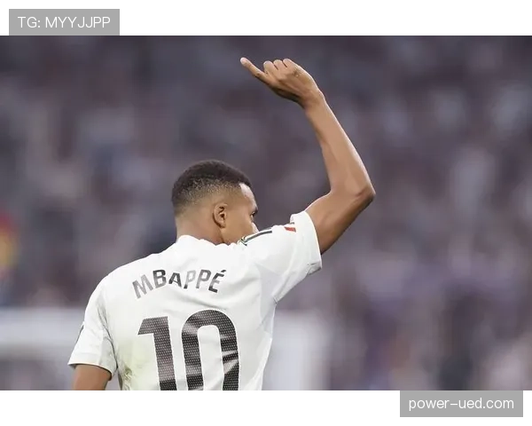 姆巴佩突破方式转变：从盘带撕防线到倾向直塞的进攻逻辑